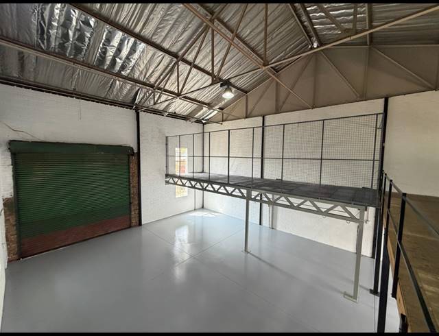350M² WAREHOUSE TO LET IN HALFWAY HOUSE